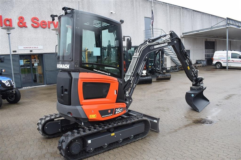 Bagger tipa Eurocomach 25 ZT COMPACTTILT ROTATOR CTR3, SMØRESYSTEM, Gebrauchtmaschine u Fredensborg (Slika 2)