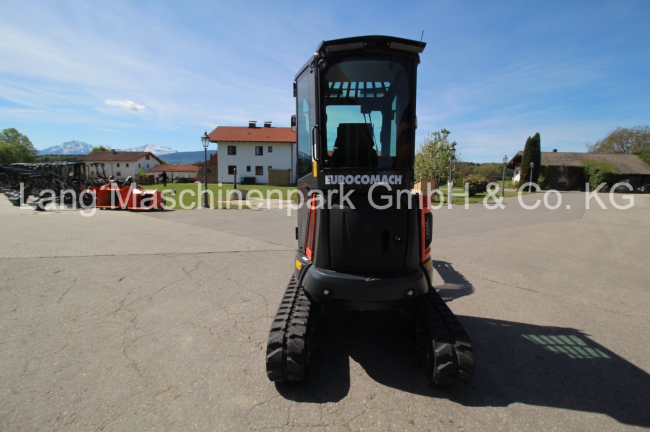 Bagger of the type Eurocomach 25 ZT, Neumaschine in Petting (Picture 5)