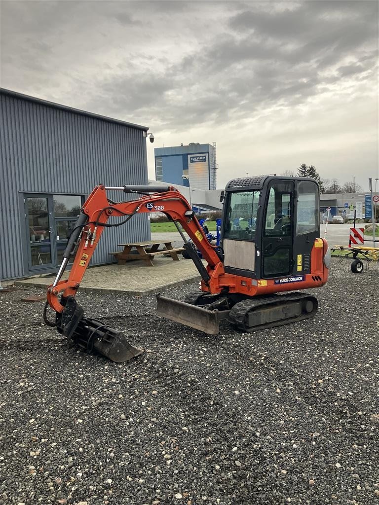 Bagger des Typs Eurocomach ES300, Gebrauchtmaschine in Glamsbjerg (Bild 1)