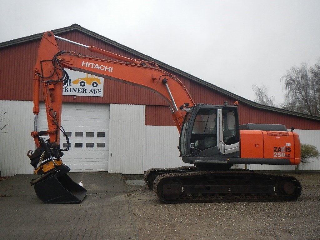 Bagger van het type Hitachi Zaxis 250LC-3, Gebrauchtmaschine in Aabenraa (Foto 2)