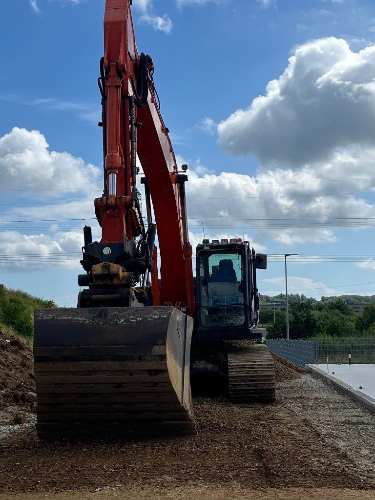 Bagger Türe ait Hitachi ZX 250 LC-5, Gebrauchtmaschine içinde Aalborg SV (resim 2)