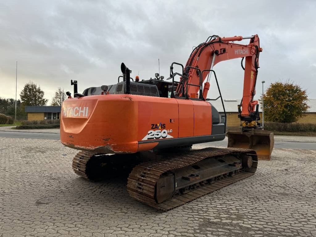 Bagger typu Hitachi ZX 250 LC-6, Gebrauchtmaschine w Vojens (Zdjęcie 4)