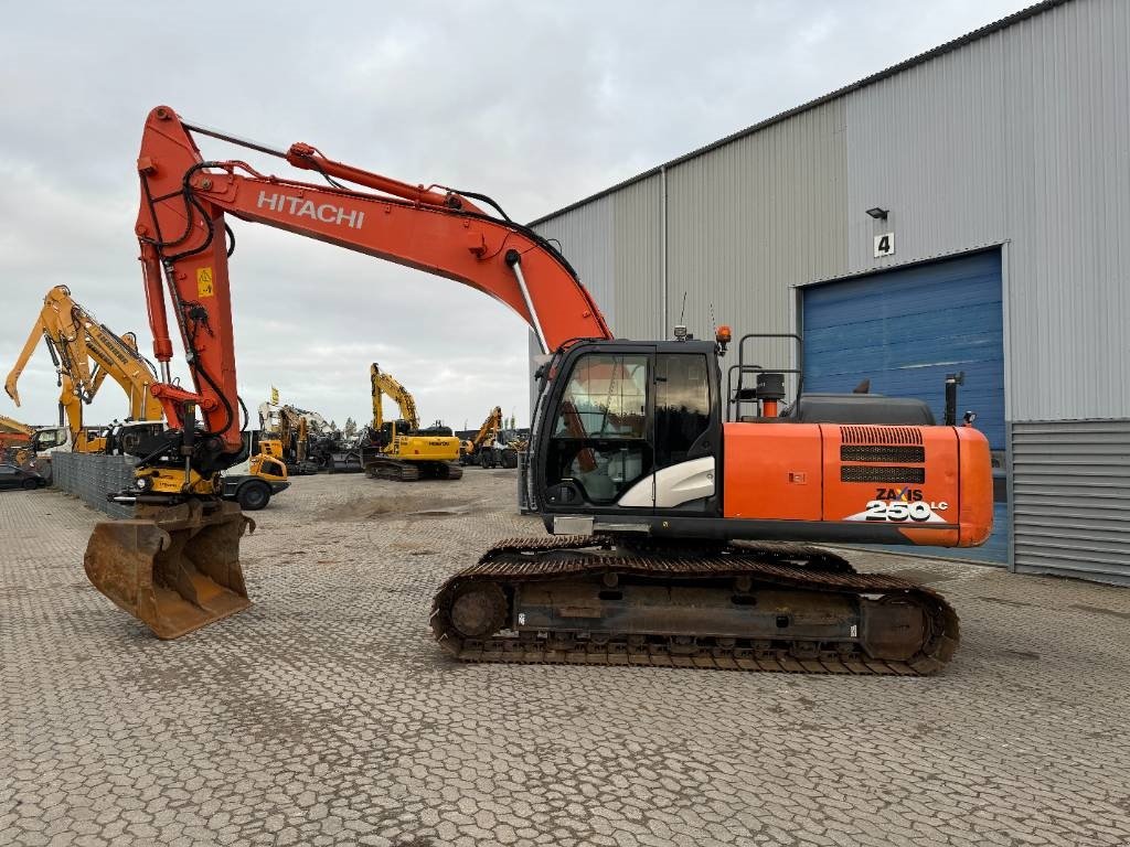 Bagger tipa Hitachi ZX 250 LC-6, Gebrauchtmaschine u Vojens (Slika 6)