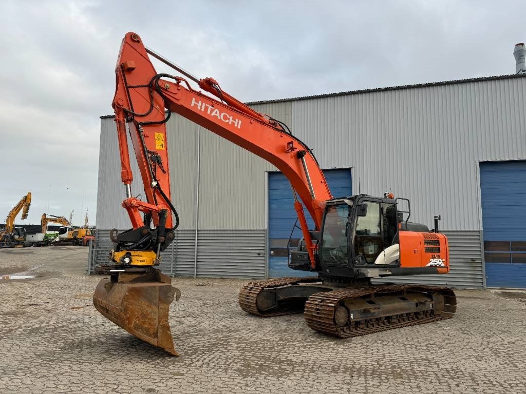 Bagger typu Hitachi ZX 250 LC-6, Gebrauchtmaschine w Vojens (Zdjęcie 2)