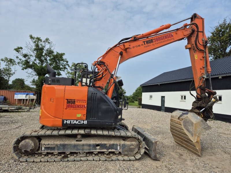 Bagger typu Hitachi ZX135US-6, Gebrauchtmaschine v Skive