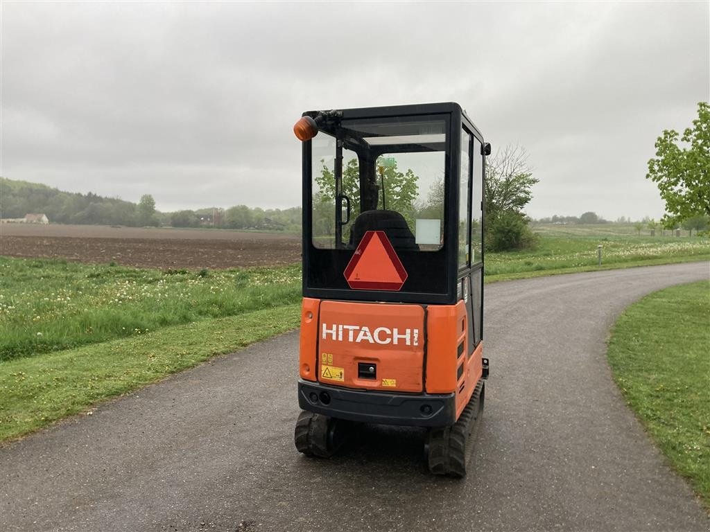 Bagger des Typs Hitachi ZX19-5A, Gebrauchtmaschine in Horsens (Bild 2)