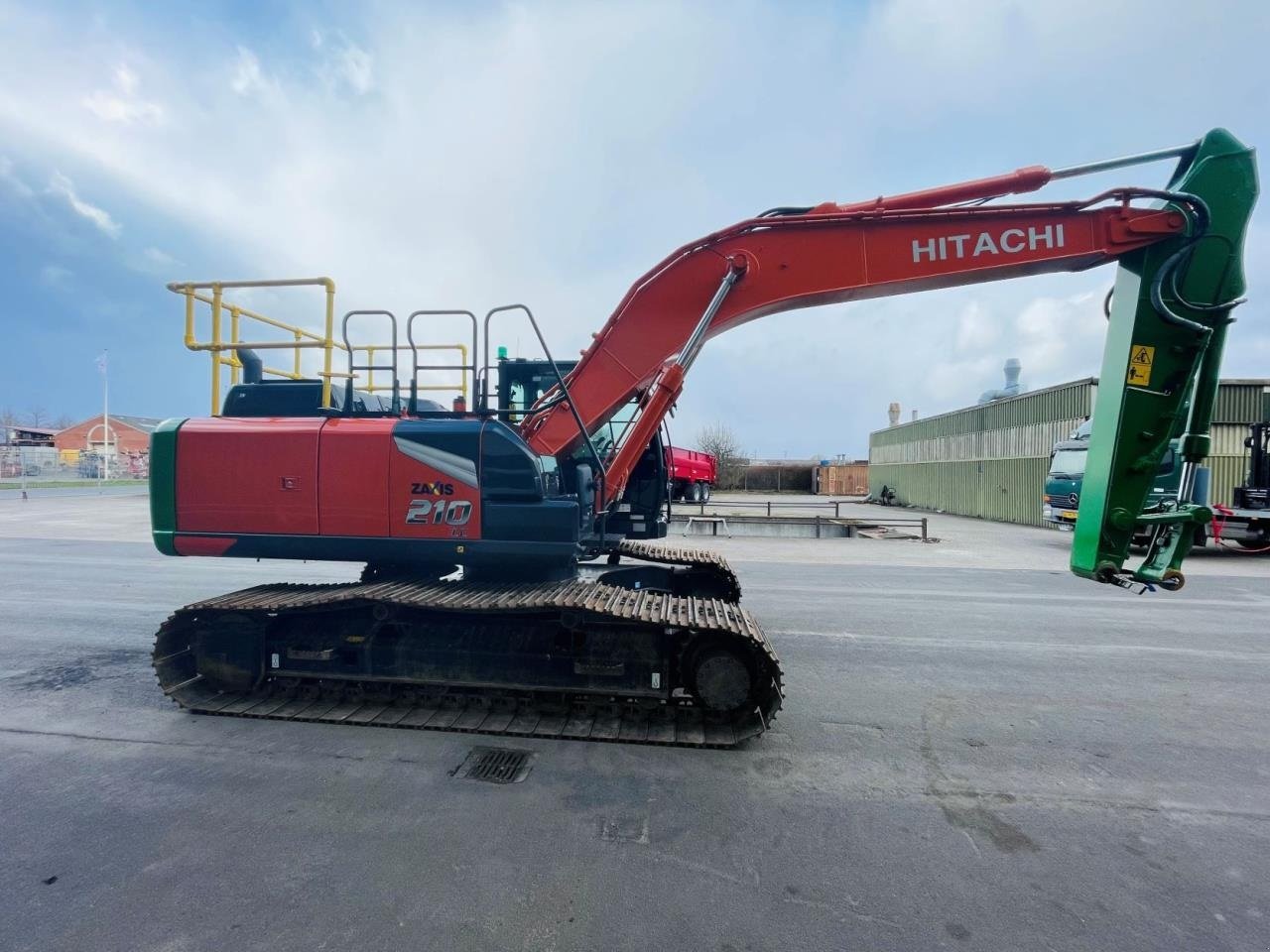 Bagger van het type Hitachi ZX210LC-7, Gebrauchtmaschine in Middelfart (Foto 7)