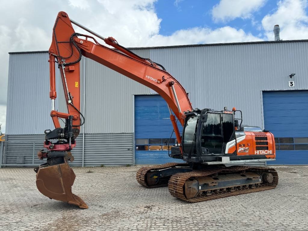 Bagger des Typs Hitachi ZX250-7, Gebrauchtmaschine in Vojens (Bild 2)