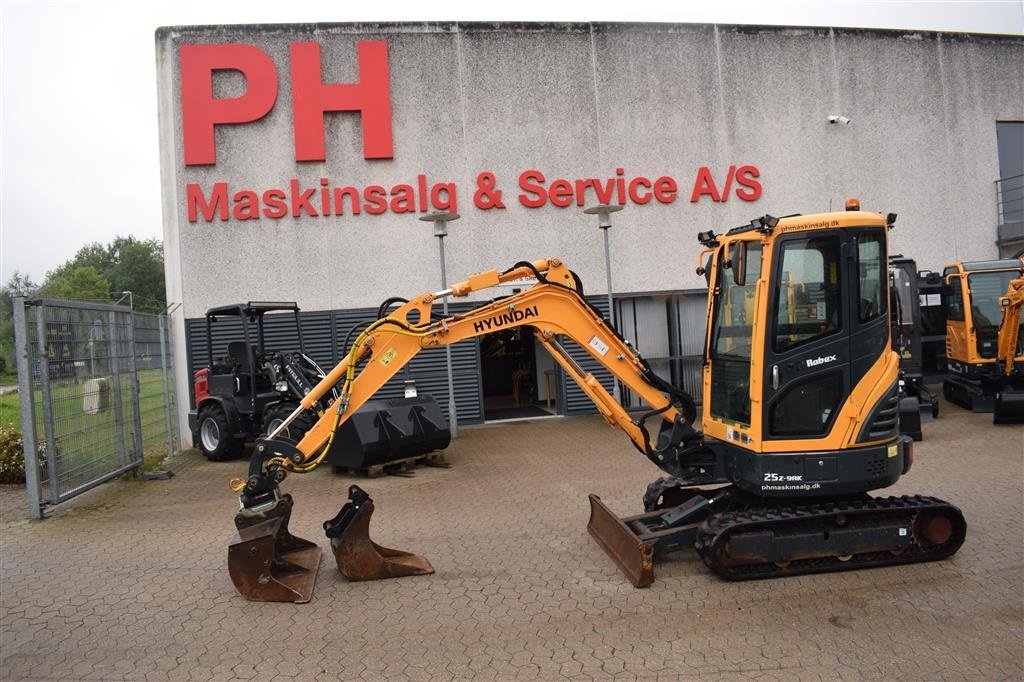 Bagger tip Hyundai 25Z-9AK, Gebrauchtmaschine in Fredensborg (Poză 2)