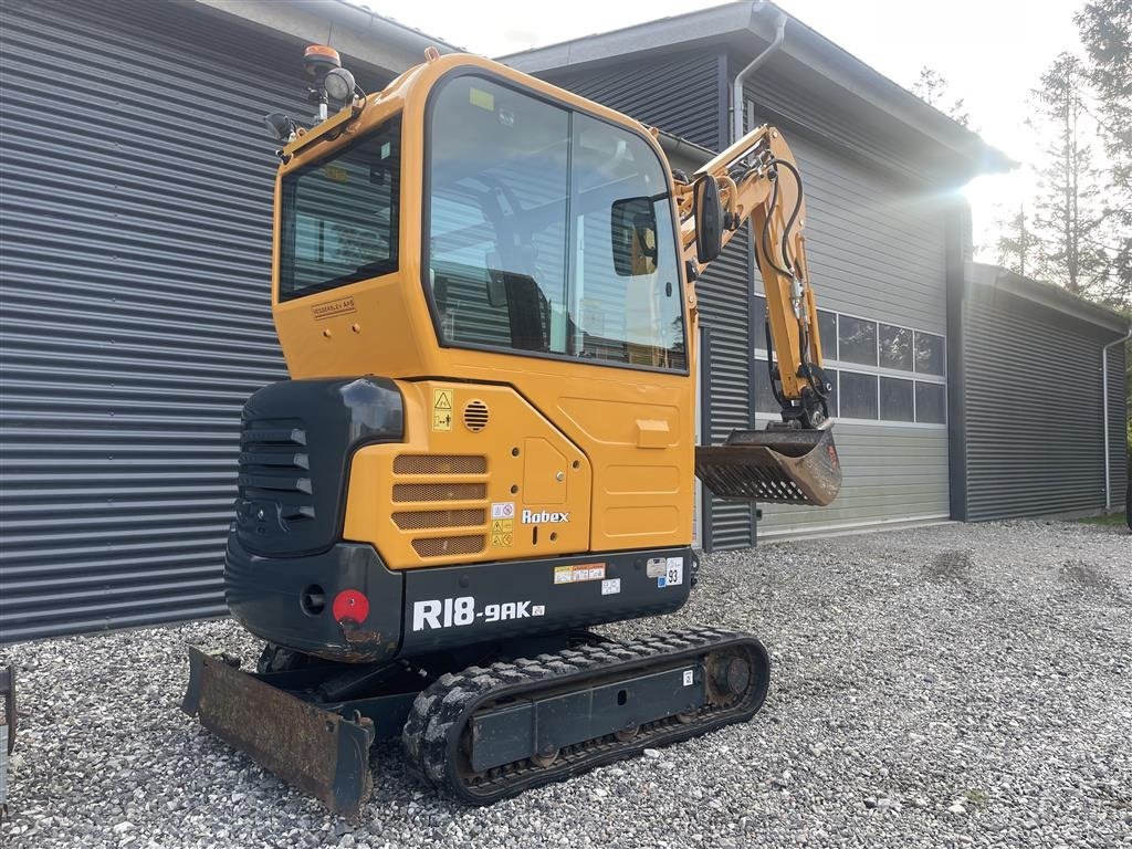 Bagger tip Hyundai R18-9AK Som ny - stor udstyrspakke, Gebrauchtmaschine in Grenaa (Poză 4)