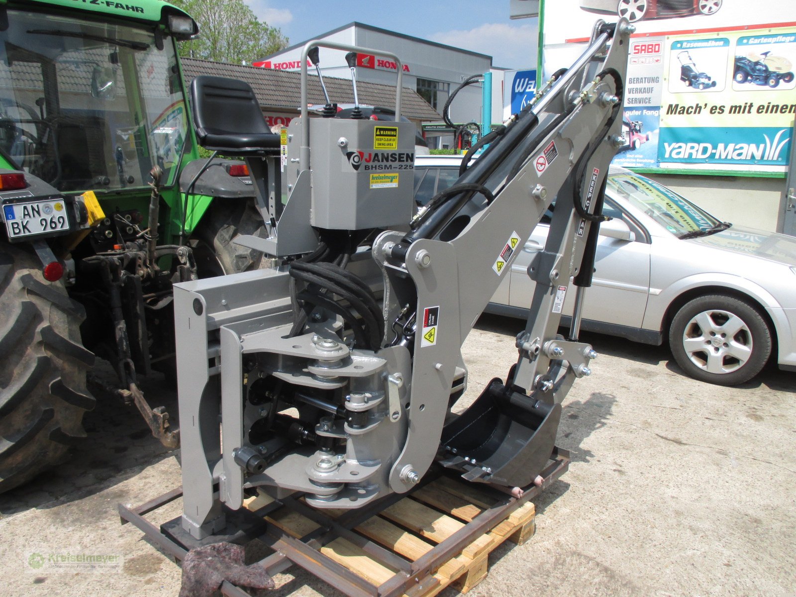 Bagger of the type Jansen BHSM-225 Heckbagger Anbaubagger (kostenlose Lieferung auf Wunsch), Neumaschine in Feuchtwangen (Picture 4)