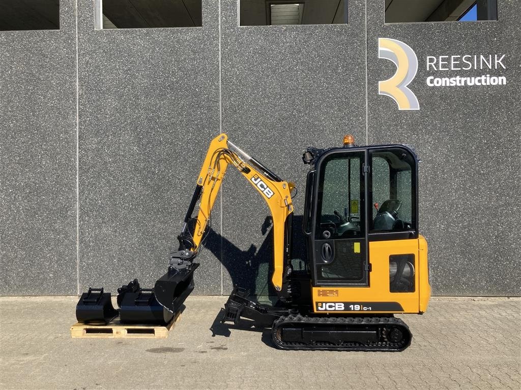 Bagger tip JCB 19 C 1 Sælges med garanti og 4 skovle, Gebrauchtmaschine in Ulfborg (Poză 1)