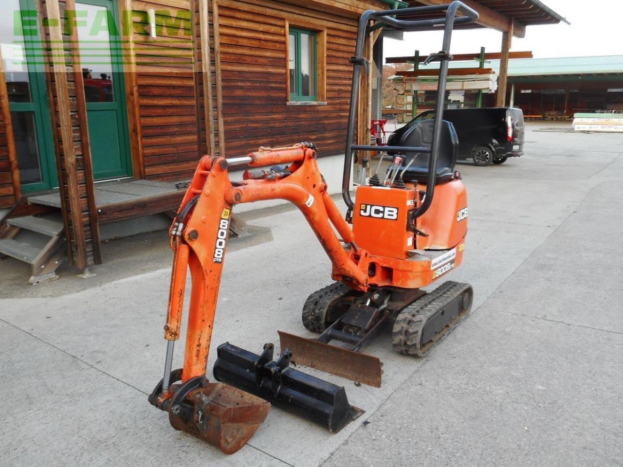 Bagger van het type JCB 8008 cts mit verstellfahrwerk!, Gebrauchtmaschine in ST. NIKOLAI/DR. (Foto 2)