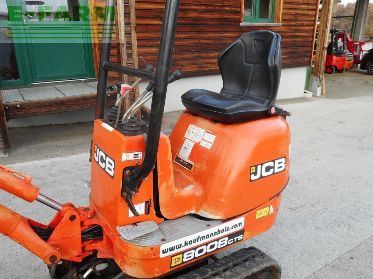 Bagger van het type JCB 8008 cts mit verstellfahrwerk!, Gebrauchtmaschine in ST. NIKOLAI/DR. (Foto 7)