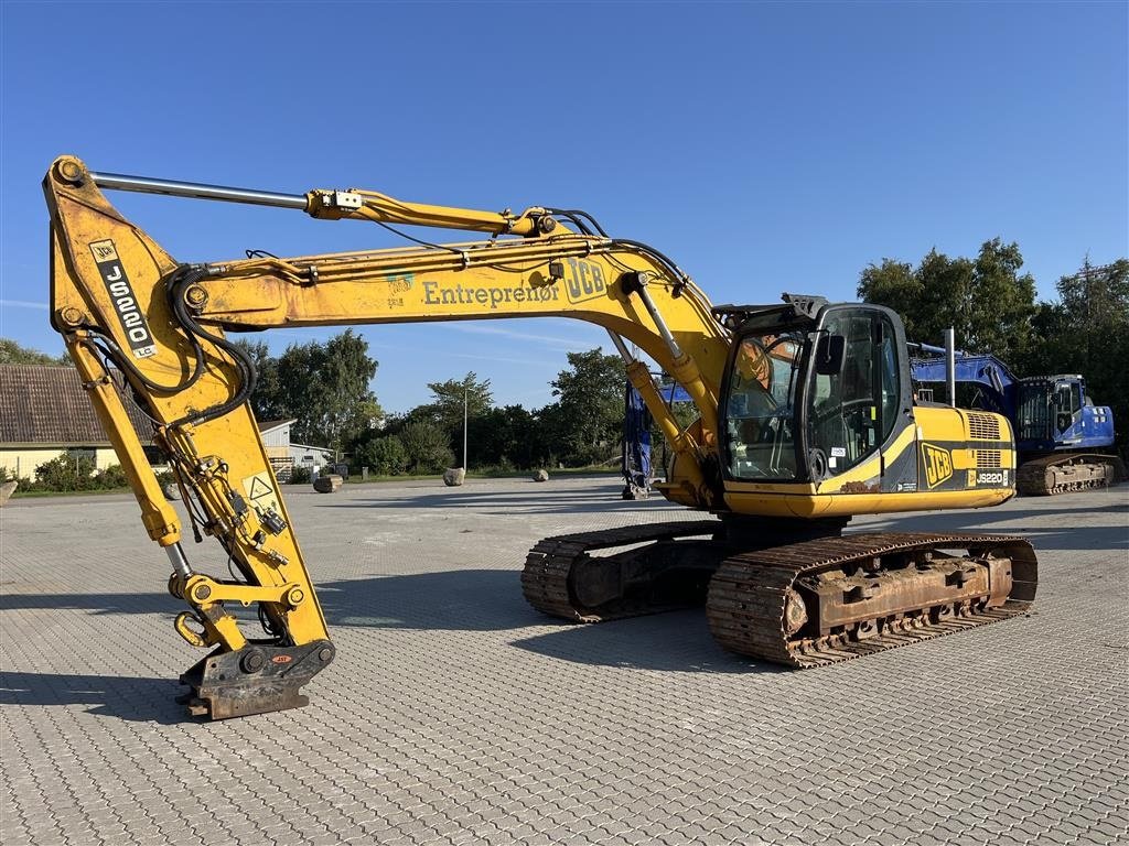 Bagger del tipo JCB JS220LC, Gebrauchtmaschine In Kalundborg (Immagine 2)