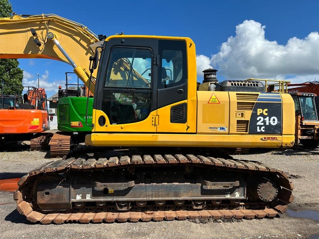 Bagger του τύπου Komatsu PC 210 Ring til Ulrik på 40255544. Jeg snakker Jysk., Gebrauchtmaschine σε Kolding (Φωτογραφία 2)