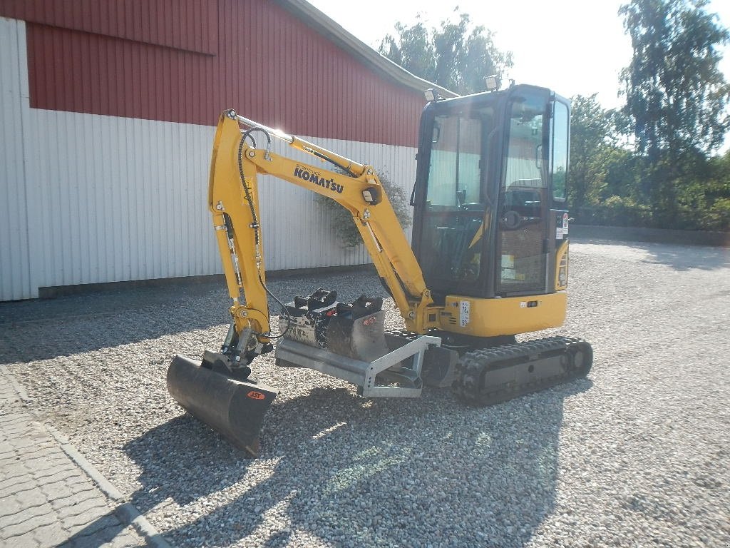 Bagger des Typs Komatsu PC16R-3HS Demo, Gebrauchtmaschine in Aabenraa (Bild 6)