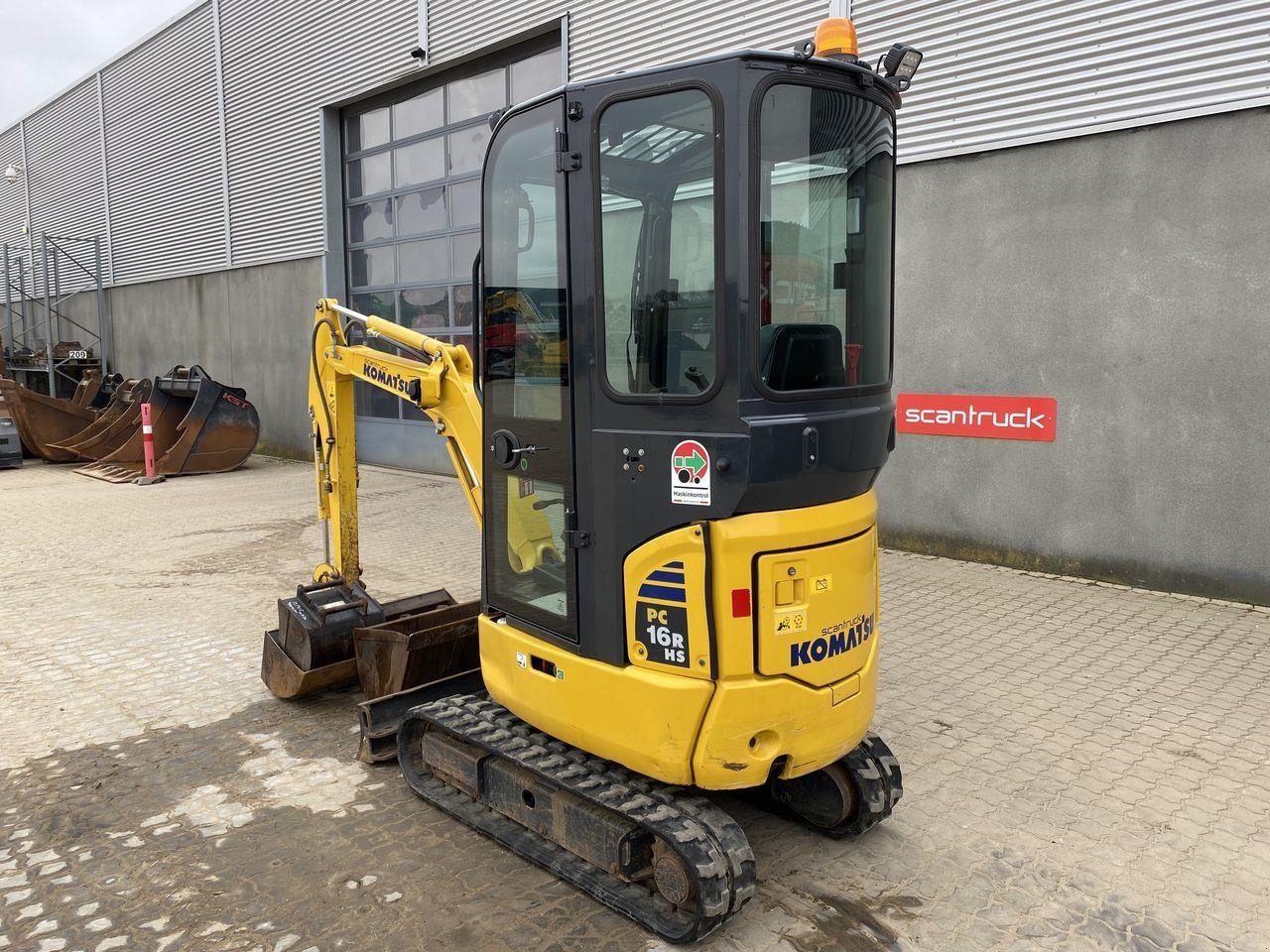 Bagger des Typs Komatsu PC16R-3HS PROP, Gebrauchtmaschine in Skive (Bild 2)