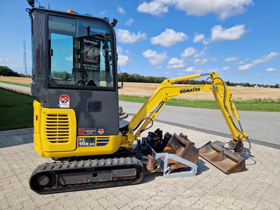 Bagger des Typs Komatsu PC16R-3HS, Gebrauchtmaschine in Vrå (Bild 2)