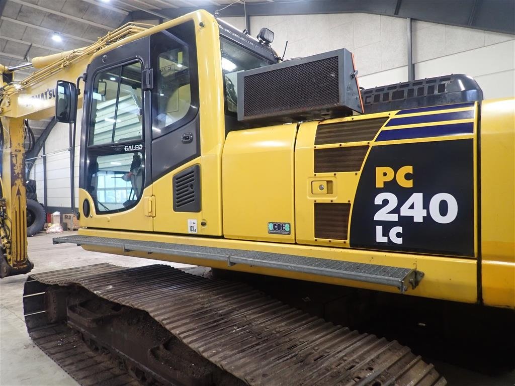 Bagger van het type Komatsu PC240 LC-8 1000 timer. siden ny undervogn, Gebrauchtmaschine in Haderup (Foto 8)