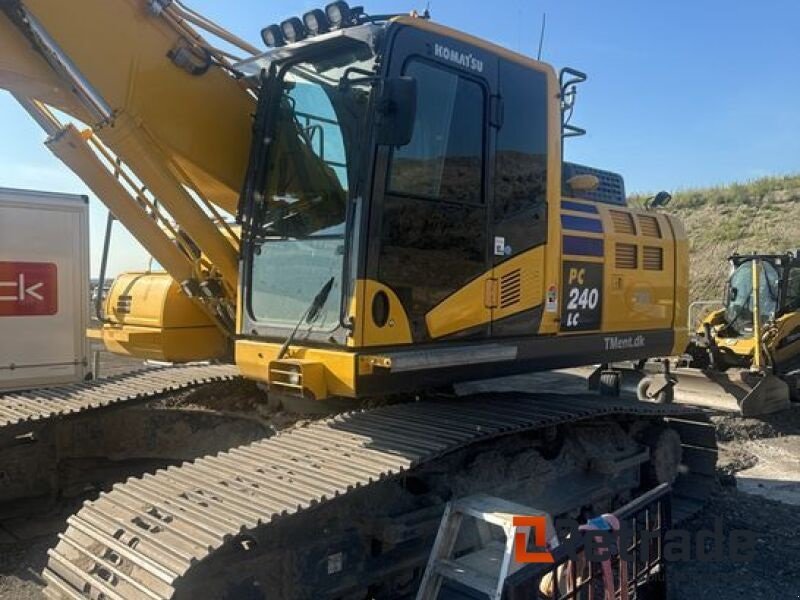 Bagger van het type Komatsu PC240 LC, Gebrauchtmaschine in Rødovre (Foto 2)