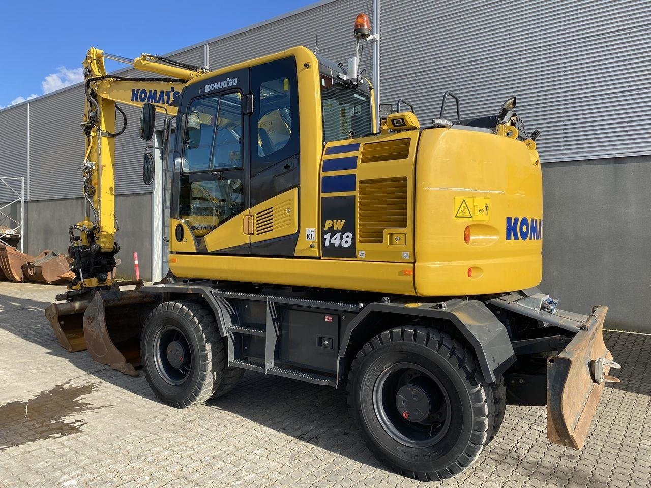 Bagger des Typs Komatsu PW148-11, Gebrauchtmaschine in Skive (Bild 2)