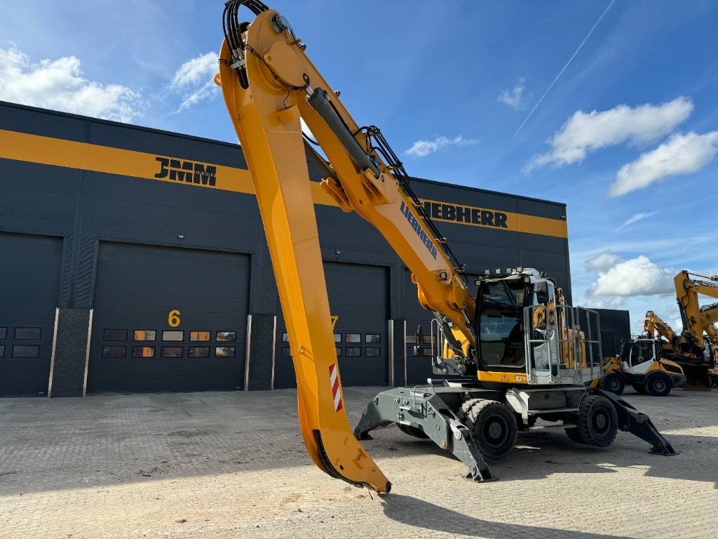 Bagger a típus Liebherr LH 30 M, Gebrauchtmaschine ekkor: Vojens (Kép 2)