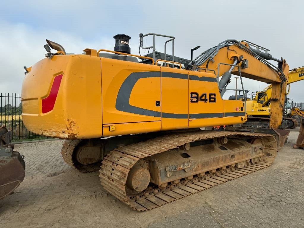 Bagger van het type Liebherr R946, Gebrauchtmaschine in Vojens (Foto 6)