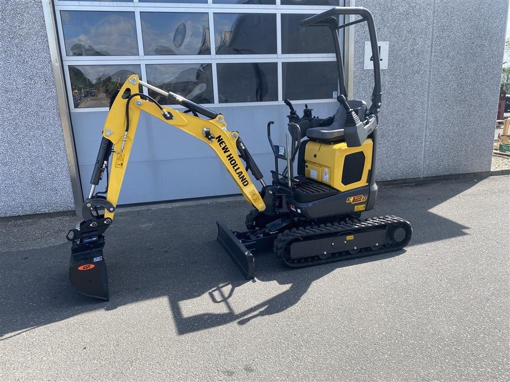 Bagger del tipo New Holland E12D ring for info og tilbud, Gebrauchtmaschine en Holstebro (Imagen 1)