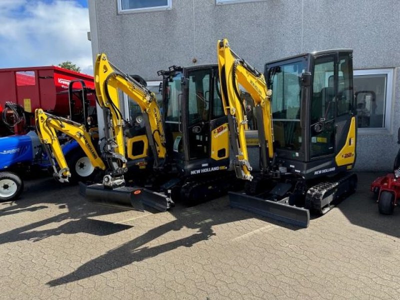 Bagger van het type New Holland E12D ROLL-BAR AG, Gebrauchtmaschine in Hadsten (Foto 4)