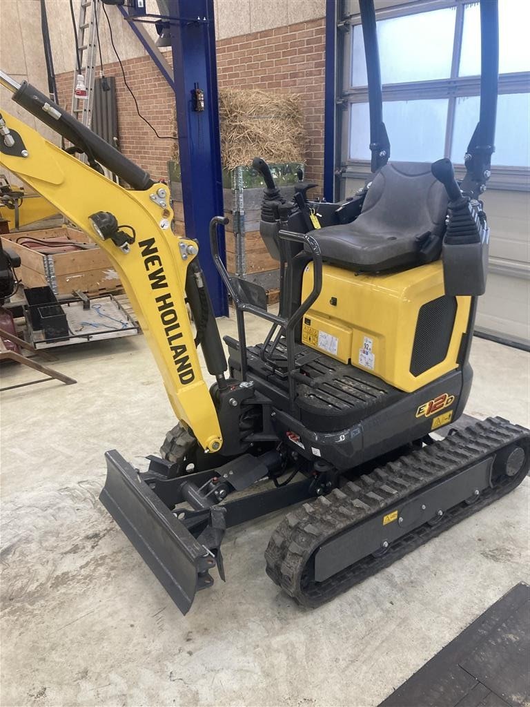 Bagger van het type New Holland E12D, Gebrauchtmaschine in Stenstrup (Foto 2)