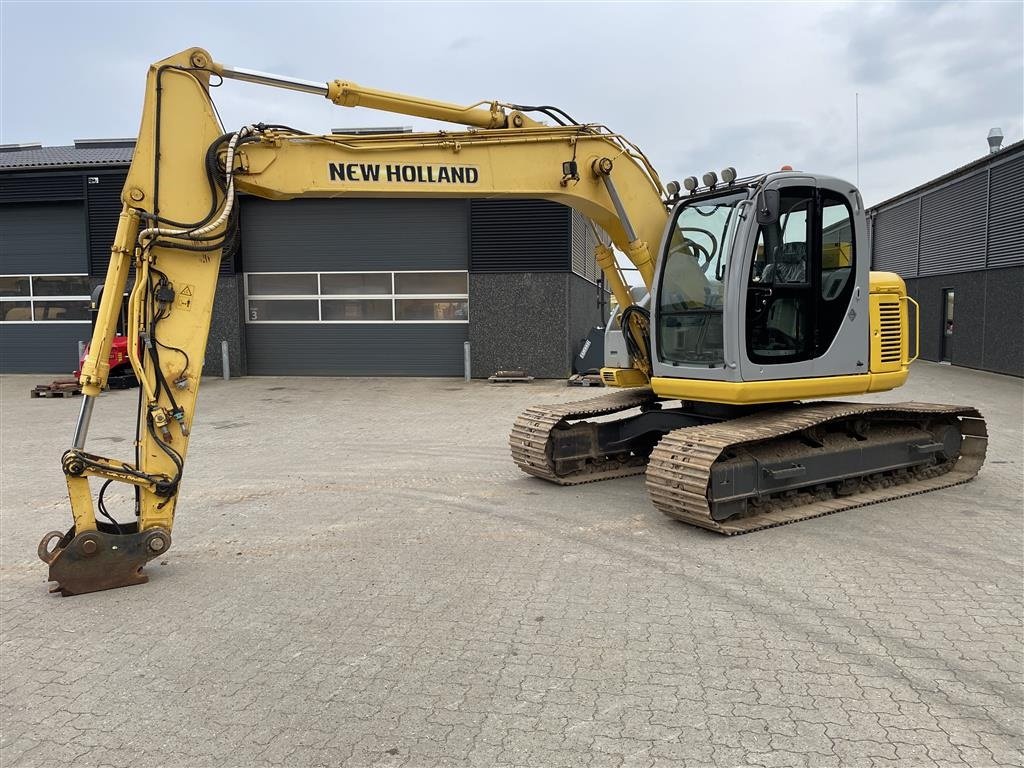 Bagger du type New Holland E135B SR, Gebrauchtmaschine en Roslev (Photo 1)