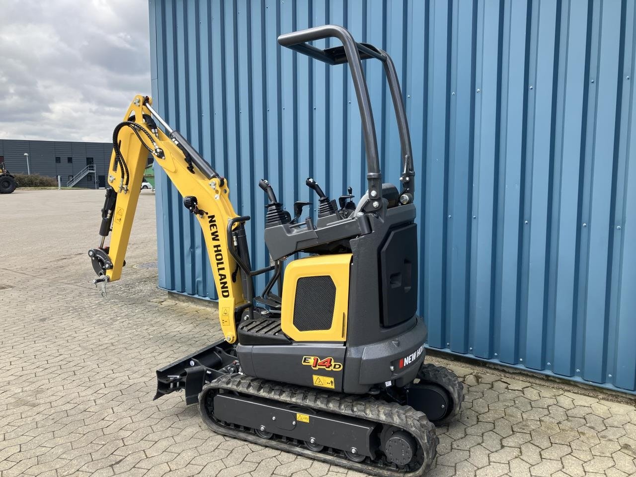 Bagger tip New Holland E14D Roll-bar minigraver, Gebrauchtmaschine in Brønderslev (Poză 2)