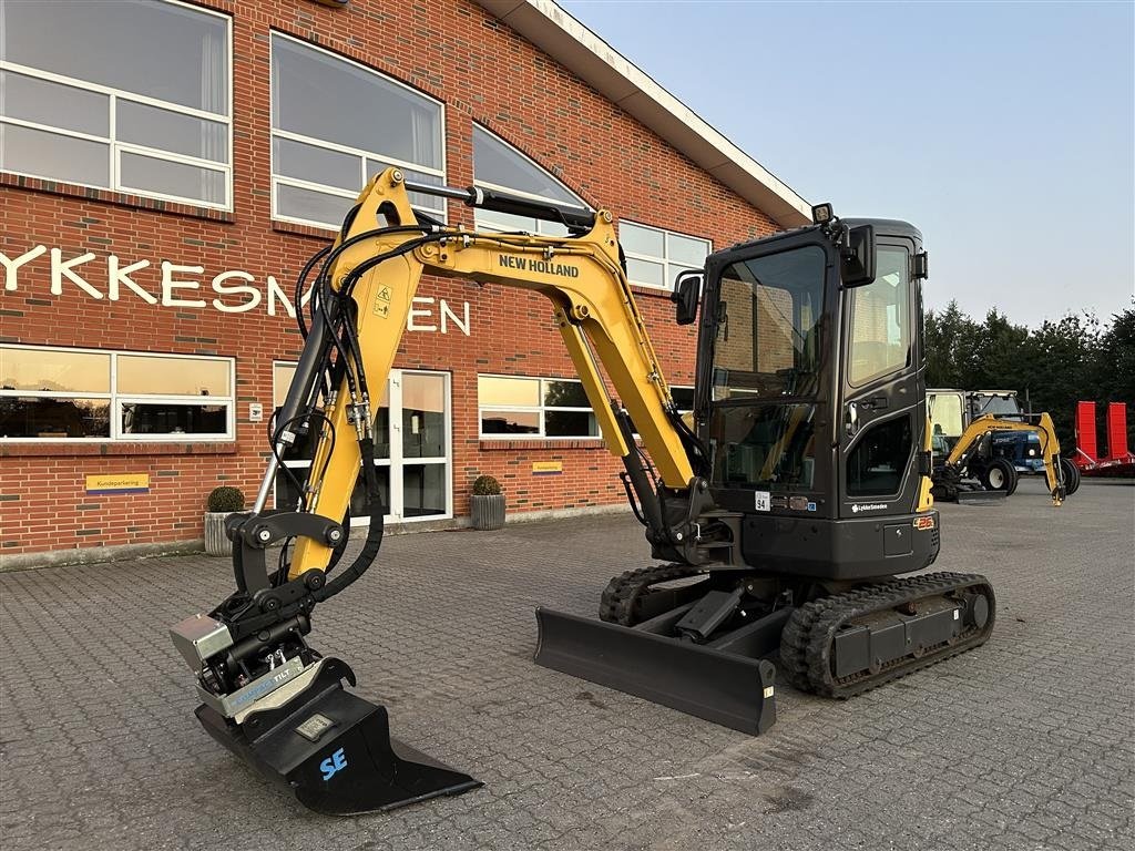 Bagger van het type New Holland E26C Incl. CompactTilt CTR3 rotortilt + skovlpakke, Gebrauchtmaschine in Gjerlev J. (Foto 2)