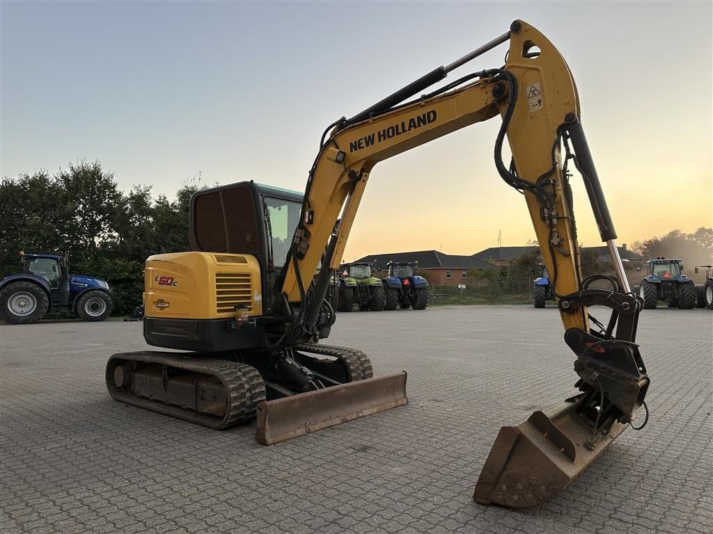 Bagger Türe ait New Holland E60C, Gebrauchtmaschine içinde Gjerlev J. (resim 4)