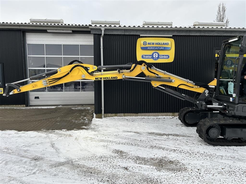 Bagger of the type New Holland E75D, Gebrauchtmaschine in Give (Picture 2)