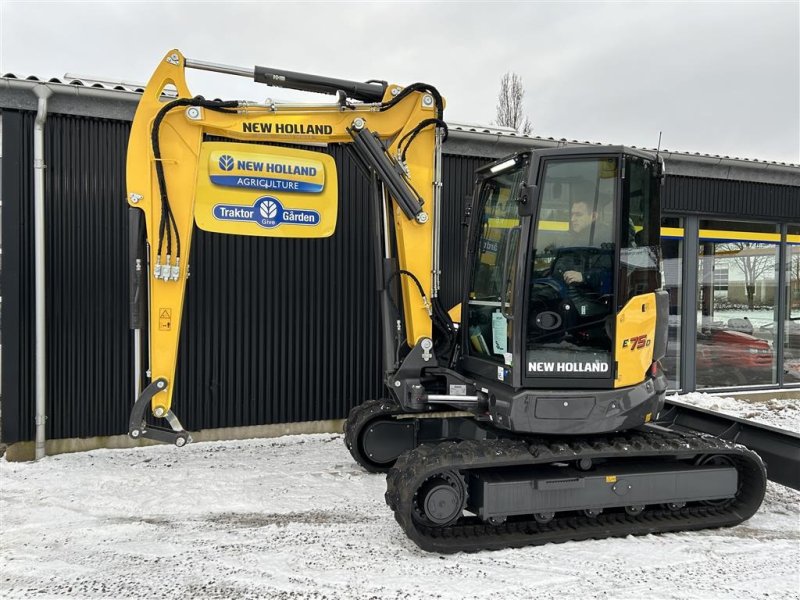 Bagger of the type New Holland E75D, Gebrauchtmaschine in Give (Picture 1)