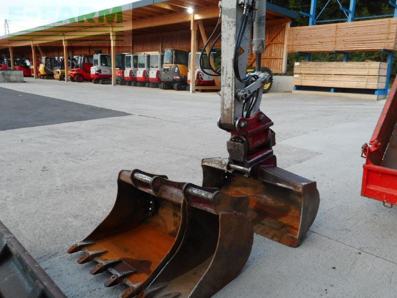 Bagger of the type Takeuchi tb 145 mit powertilt + hydr. sw + 3 löffel, Gebrauchtmaschine in ST. NIKOLAI/DR. (Picture 13)