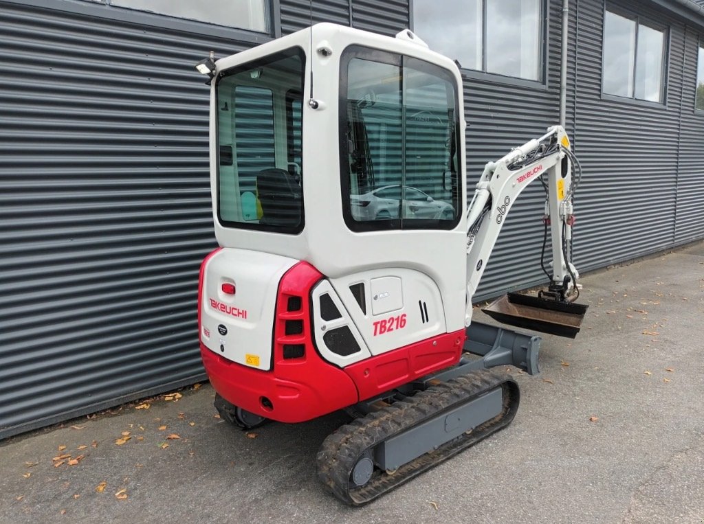 Bagger tip Takeuchi TB 216, Gebrauchtmaschine in Fårevejle (Poză 3)