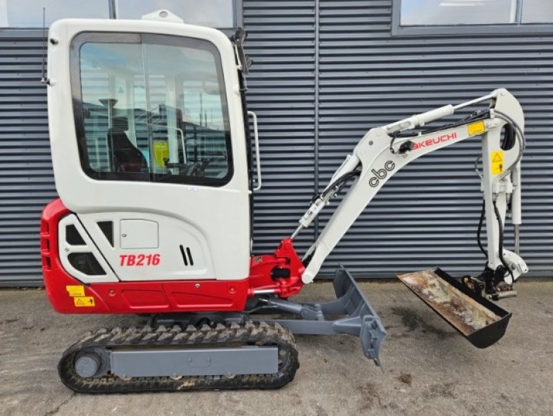 Bagger des Typs Takeuchi TB 216, Gebrauchtmaschine in Fårevejle (Bild 2)