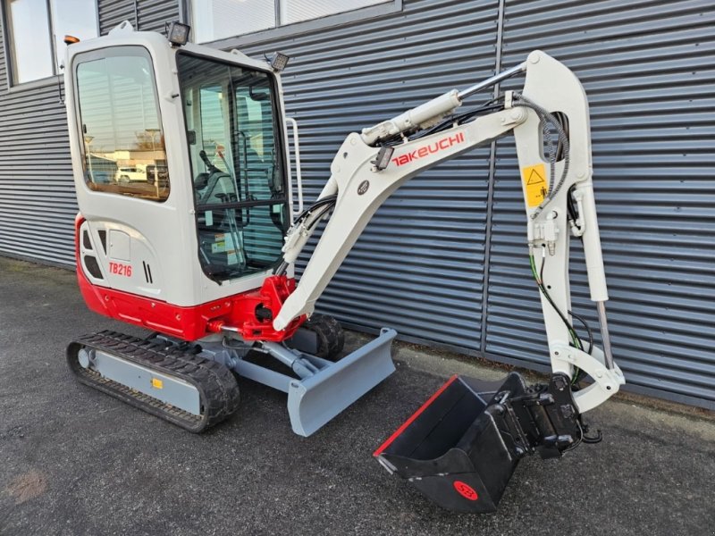 Bagger tip Takeuchi TB 216, Gebrauchtmaschine in Fårevejle (Poză 1)