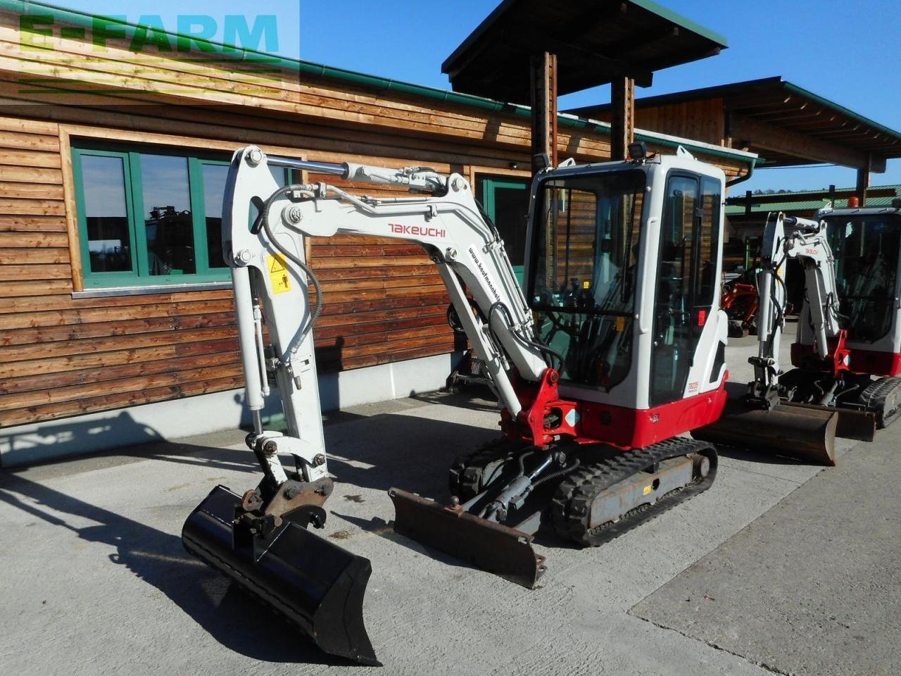 Bagger des Typs Takeuchi tb 225 ( 2.400kg ) verstellfahrwerk!, Gebrauchtmaschine in ST. NIKOLAI/DR. (Bild 2)