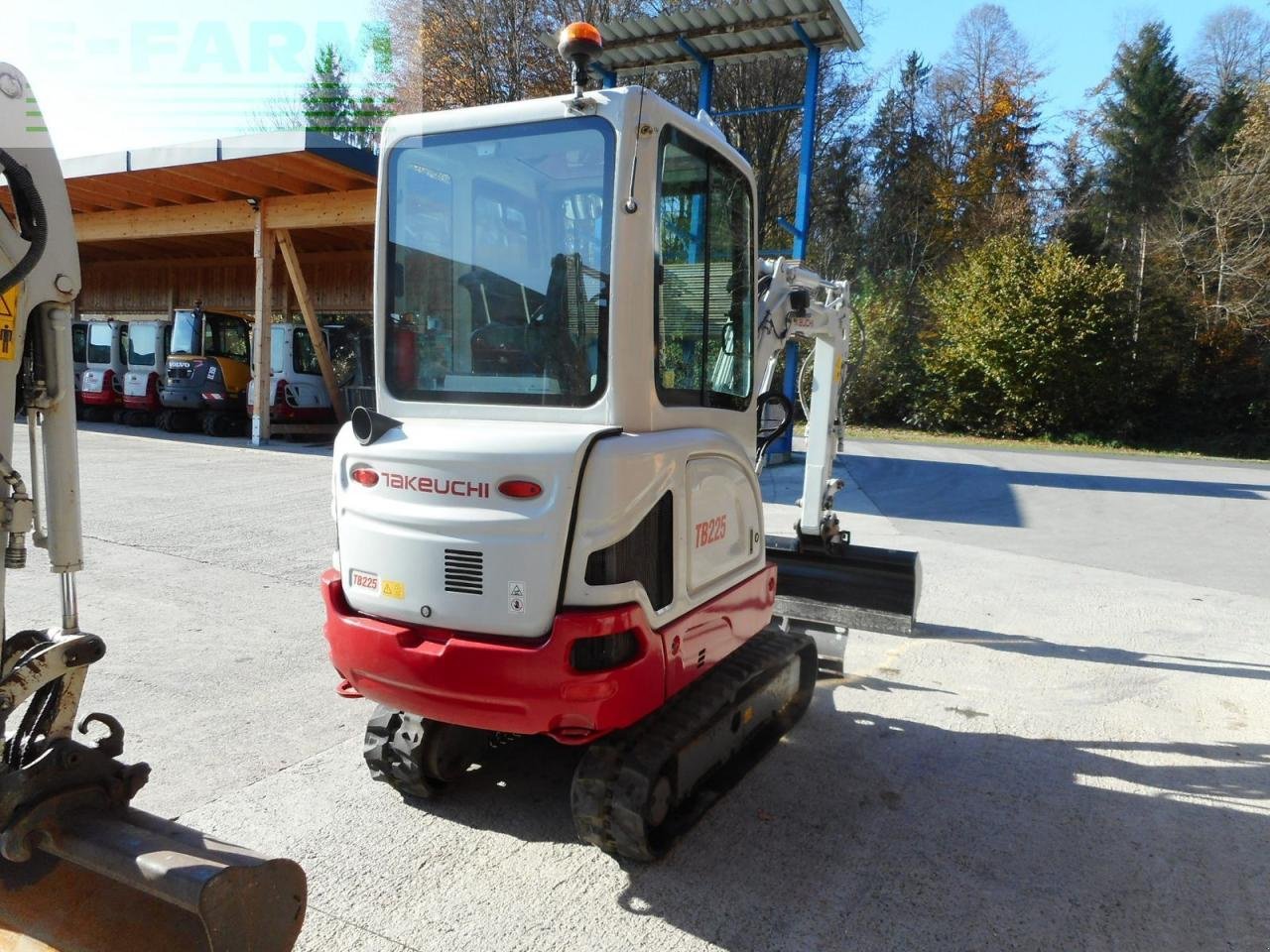 Bagger des Typs Takeuchi tb 225 ( 2.400kg ) verstellfahrwerk!, Gebrauchtmaschine in ST. NIKOLAI/DR. (Bild 3)