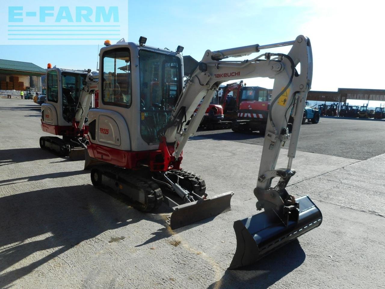 Bagger des Typs Takeuchi tb 225 ( 2.400kg ) verstellfahrwerk!, Gebrauchtmaschine in ST. NIKOLAI/DR. (Bild 4)