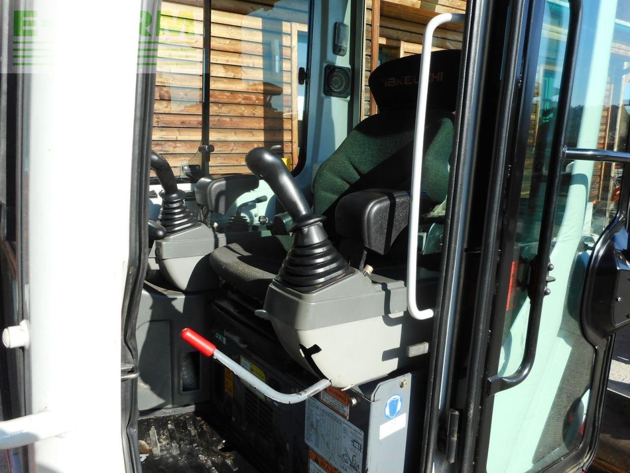 Bagger za tip Takeuchi tb 225 ( 2.400kg ) verstellfahrwerk!, Gebrauchtmaschine u ST. NIKOLAI/DR. (Slika 5)