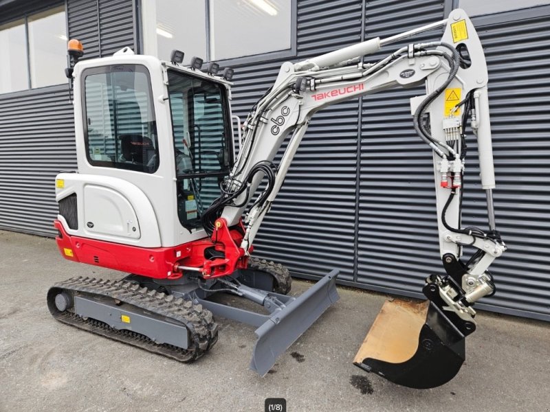 Bagger от тип Takeuchi TB 225, Gebrauchtmaschine в Fårevejle (Снимка 1)