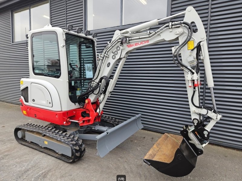 Bagger от тип Takeuchi TB 225, Gebrauchtmaschine в Fårevejle (Снимка 1)