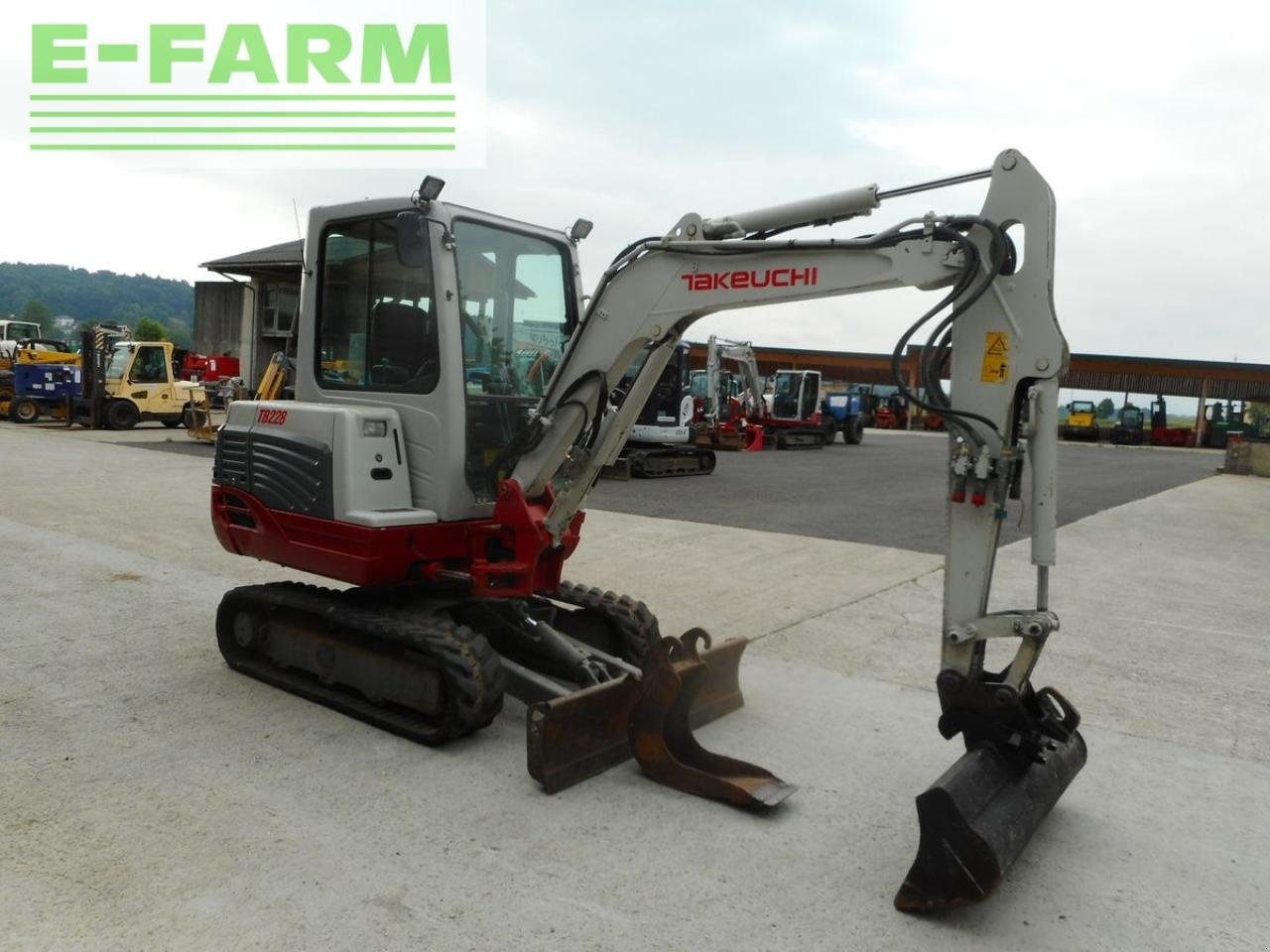 Bagger типа Takeuchi tb 228 ( 2.885kg ) hydr. sw + alle leitungen, Gebrauchtmaschine в ST. NIKOLAI/DR. (Фотография 4)