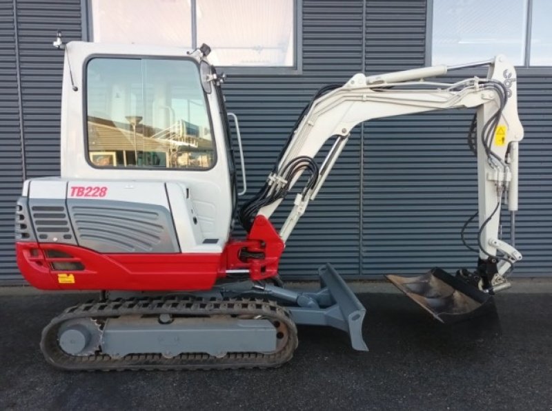 Bagger of the type Takeuchi TB 228, Gebrauchtmaschine in Fårevejle (Picture 2)