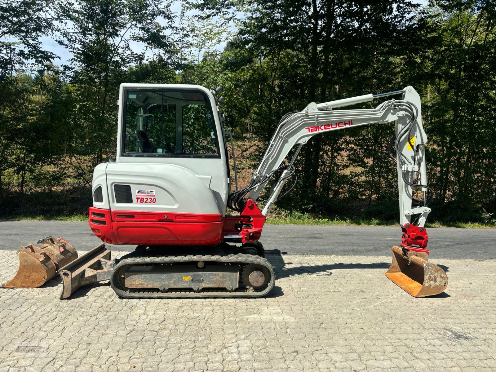 Bagger typu Takeuchi TB 230, Gebrauchtmaschine v Deutsch - Goritz (Obrázek 2)